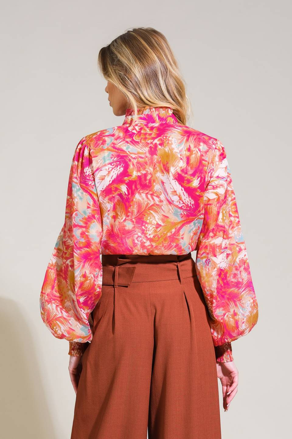 SEASONAL MOVES WOVEN TOP Flying Tomato